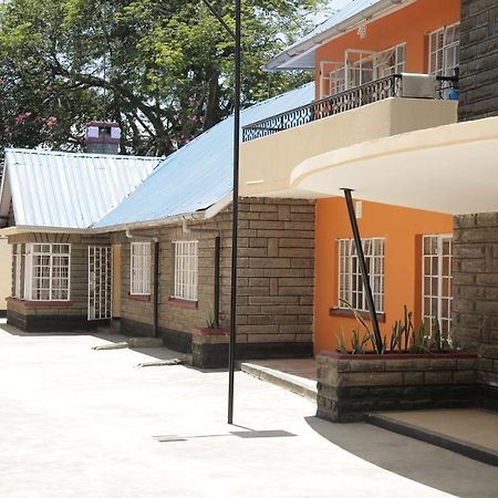 Little Nile Studio Homestays Nakuru Bagian luar foto