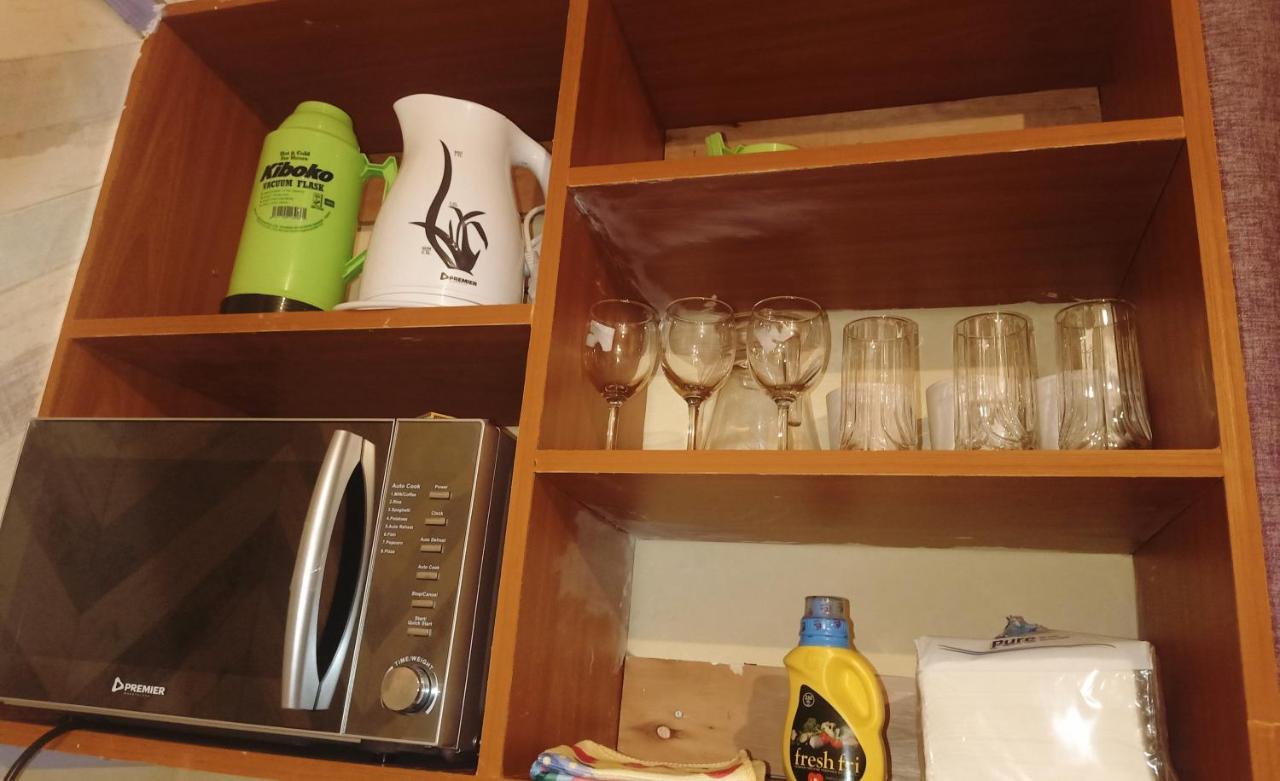 Little Nile Studio Homestays Nakuru Bagian luar foto